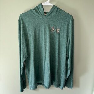 Men’s Underarmour hoodie